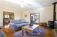 Gumview Cottage - Accommodation Brisbane