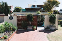 Sun Studio at Quinns Beach - Your Accommodation