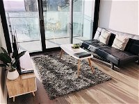Explore Docklands Lovely Apartment LVL8