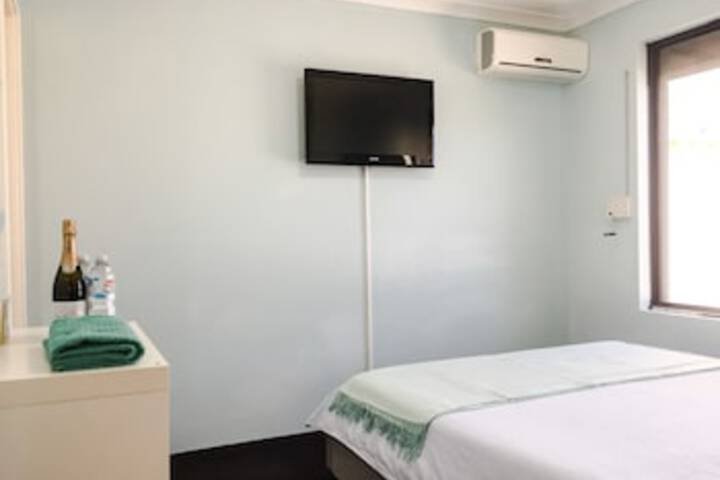 Bennett Springs WA Accommodation Cooktown