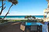 Hedges Avenue Beach House - QLD Tourism