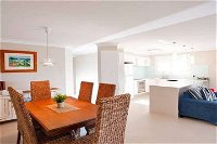 Tamarind Apartment 6 - Palm Beach Accommodation