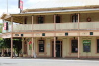 Royal Exchange Hotel - Accommodation Redcliffe