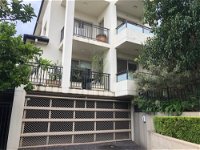 Coogee Beach With AC Close To Beach And City