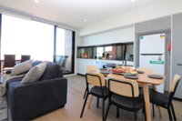 Queen of Northcote Views Rejuvenate Stays - Grafton Accommodation