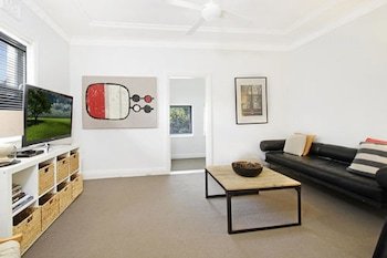 The Field - Apartment (082i) -Coogee