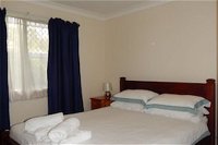 Relaxing House By The Bay With Sun Year Round - Australia Accommodation