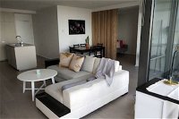 Stylish Apartment with Harbour Views - Tourism Guide