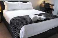 Lakeside Retreat  Business - Hotels Melbourne