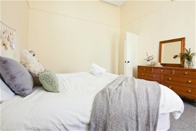 WB319 Chatswood Charmer Roomy 3 Bed Apartment