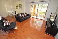 Bal 12 Foy Furnished Apartment - Accommodation Cooktown