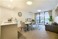 Charming  Spacious Living in a Serene Location - Accommodation Brisbane