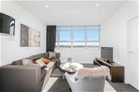 1 Bedroom Modern Apartment in Chatswood - SA Accommodation