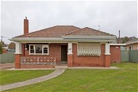Red Brick Beauty - Central Cottage - Maitland Accommodation