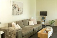 Two Bedroom Gem Short Drive to MONA - Accommodation Port Macquarie