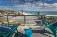 King of North Bay 103 Gold Coast Drive - Accommodation Coffs Harbour