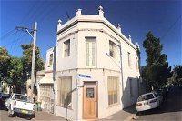 Spacious 3 Bedroom Terrace in Newtown - Accommodation BNB