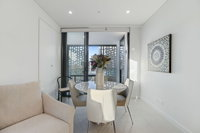 HomeHotel Boutique  Luxurious Apartment Super Clean - Schoolies Week Accommodation