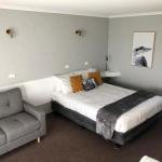 Country Roads Motor Inn - Melbourne Tourism