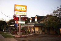 Bottlebrush Motel - Your Accommodation
