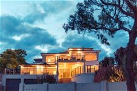 Eugenies Luxury Accommodation - Hotels Melbourne