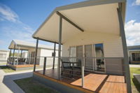 The Bowlo Holiday Cabins - Accommodation NT