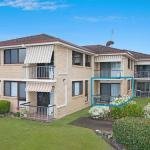 2 / 8 Banks Avenue Easy walk to Tweed Heads Bowls club - Accommodation Broome