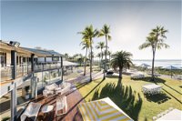 Mangrove Hotel - Accommodation Main Beach
