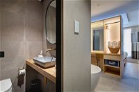 Zara Tower Hotel - Geraldton Accommodation