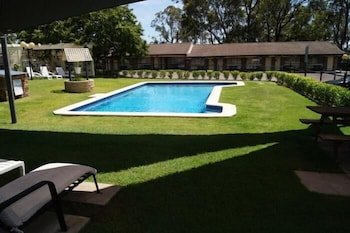 Rutherford NSW Accommodation Broome