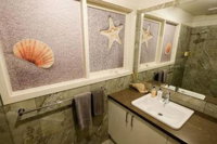 Whitesbeach Guesthouse - Maitland Accommodation