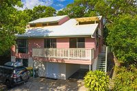 Straddie House - eAccommodation