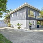 Middle Sea perfect for two families - WA Accommodation