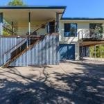 12 Ibis Court Highset beach house with natural bushland gardens  covered decks - Maitland Accommodation