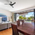 Unit 3 Rainbow Surf Modern double storey townhouse with large shared pool close to beach  shop - Accommodation Daintree