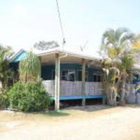 CASTAWAY BEACH HOUSE - Accommodation Sunshine Coast