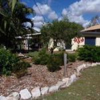 The Red Piranha Rainbow Beach Close to everything air con  pet friendly - WA Accommodation