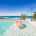 Castaways Beach Escape - QLD Tourism