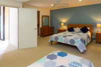 Blue Water Retreat Downstairs - Accommodation Australia