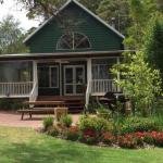 Lakeside Garden Chalet - WA Accommodation