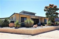 2 Trout Place 4 Bedroom Holiday Home for the Nautical Adventurers - Accommodation Port Hedland