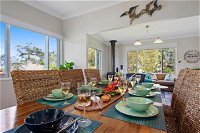 Blue Waters Cottage 120m to Jervis Bay - Kingaroy Accommodation