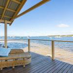 Bluewater riverfront location with water views - Lennox Head Accommodation