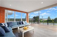 Casa Sorella beachfront family home with pool - Accommodation Australia
