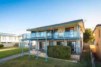 45 Hillside Cres Beach House - Accommodation ACT
