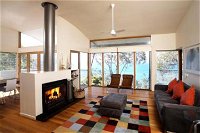 Wye View architecturally designed stunning views - Accommodation Tasmania