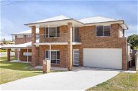 5B BENT STREET LARGE HOUSE WITH DUCTED AIR CON WIFI  FOXTEL - Lennox Head Accommodation