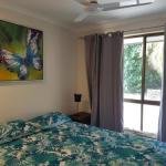 13 Coora Court Sleeps 6 pool air con pets - Accommodation Sunshine Coast