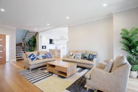 Lux Style 4BR Townhouseashwood - Accommodation Hamilton Island