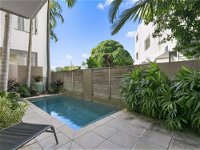 Stunning Riverfront Apartment in Noosaville Unit 2 Wai Cocos 215 Gympie Terrace - Australia Accommodation